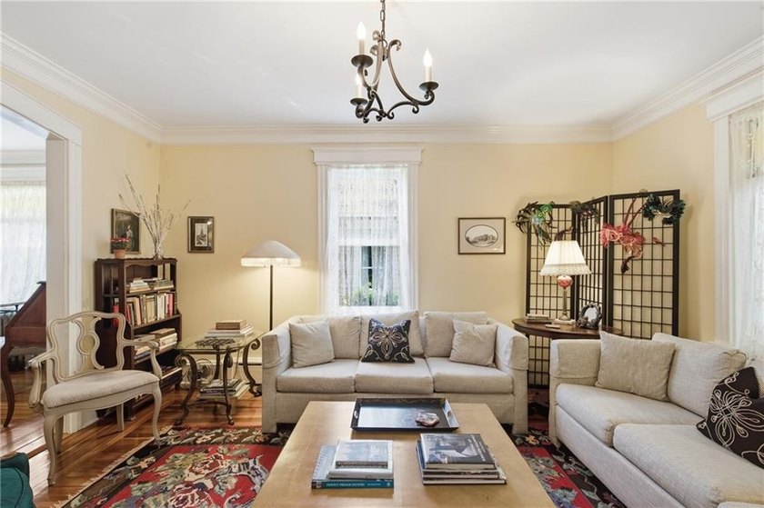 The 6 Brooks Avenue property is ideally located on Aquidneck - photo 15