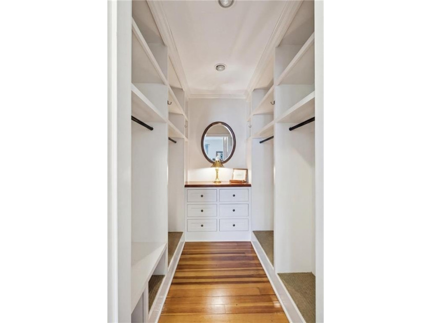The 6 Brooks Avenue property is ideally located on Aquidneck - photo 19