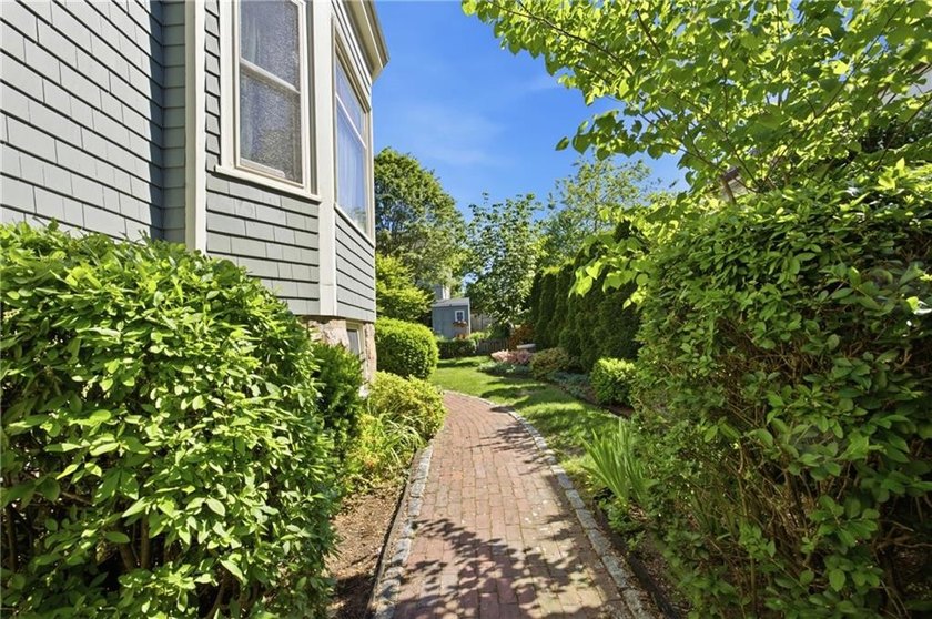 The 6 Brooks Avenue property is ideally located on Aquidneck - photo 29