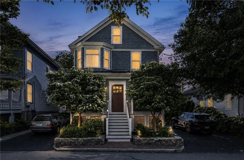 The 6 Brooks Avenue property is ideally located on Aquidneck - photo 40