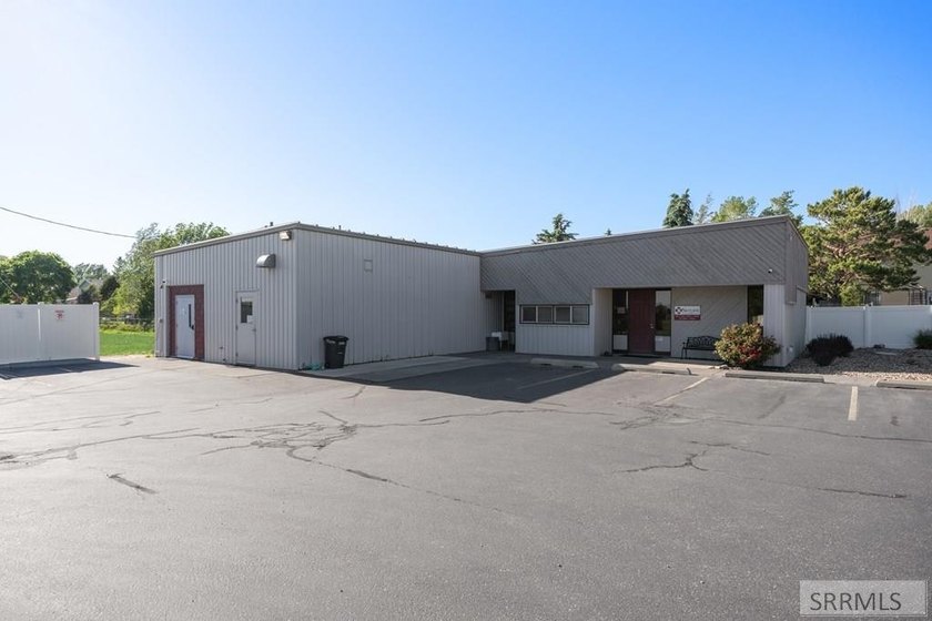 Sellers are moving up and into a bigger space! They established - photo 44