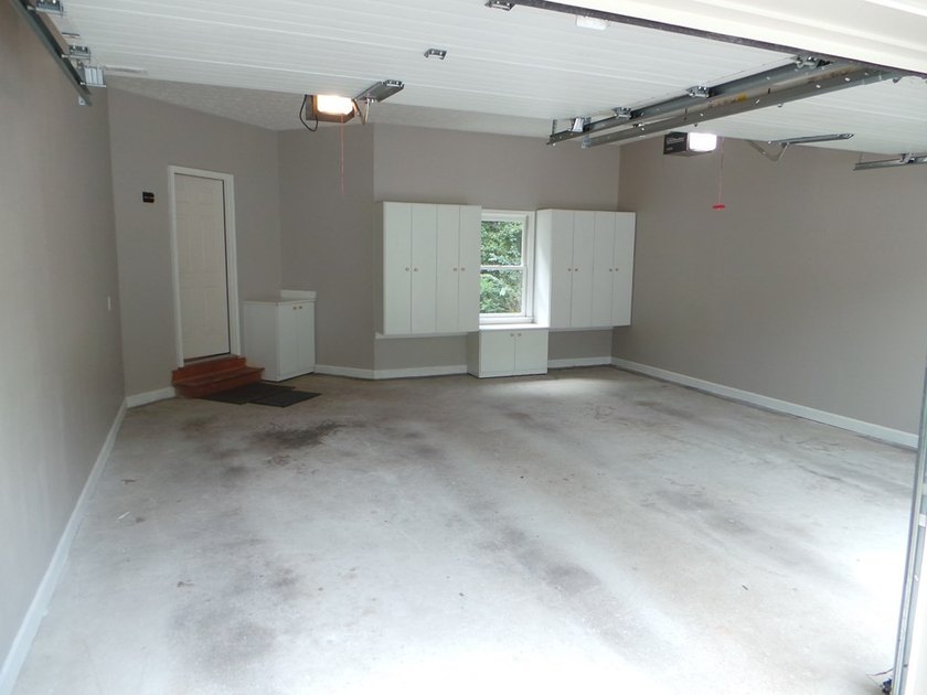 Move in Ready 5 bed 3.5 bath with fully finished basement on - photo 25