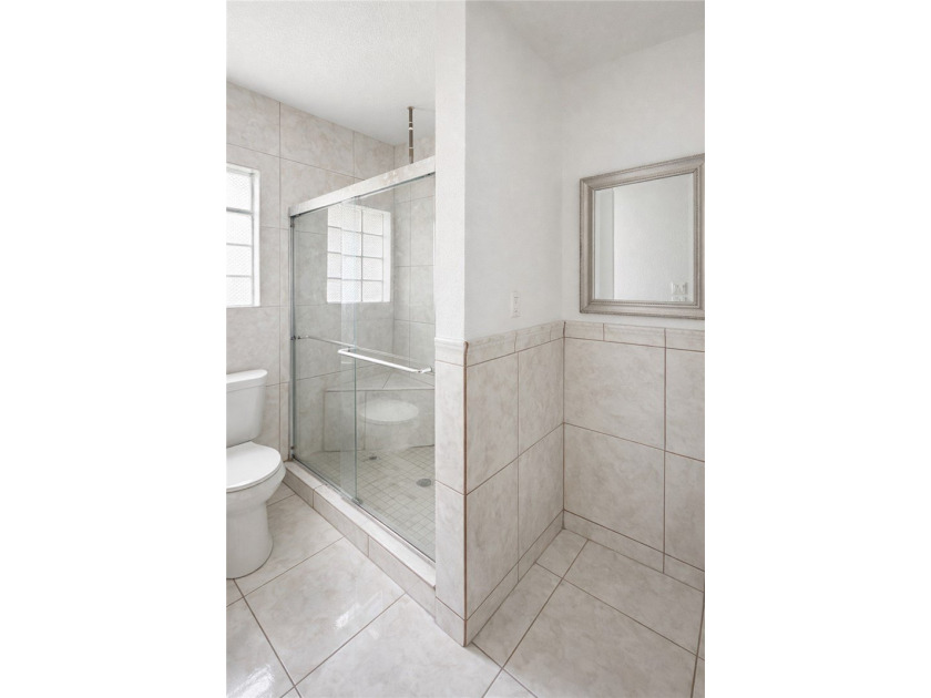 Welcome to this spacious 4-bedroom, 2-bathroom two-story home - photo 8