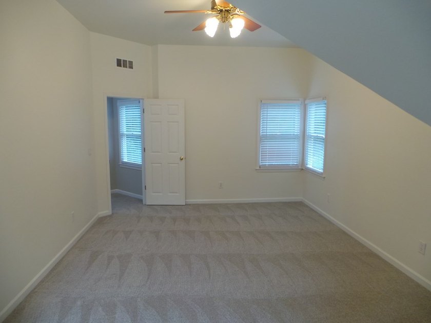 Move in Ready 5 bed 3.5 bath with fully finished basement on - photo 29