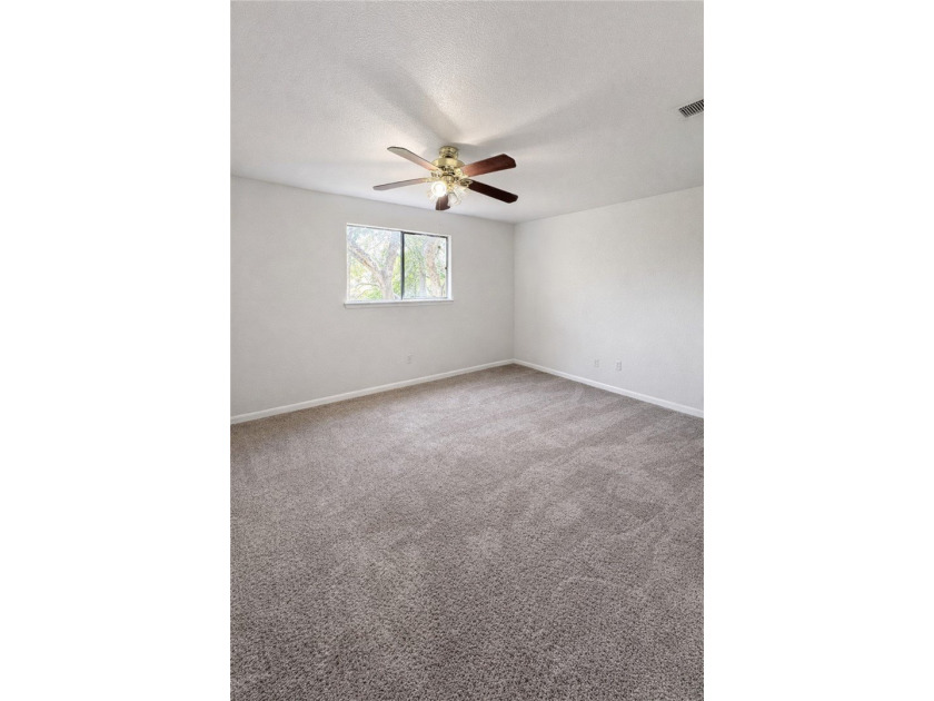 Welcome to this spacious 4-bedroom, 2-bathroom two-story home - photo 9