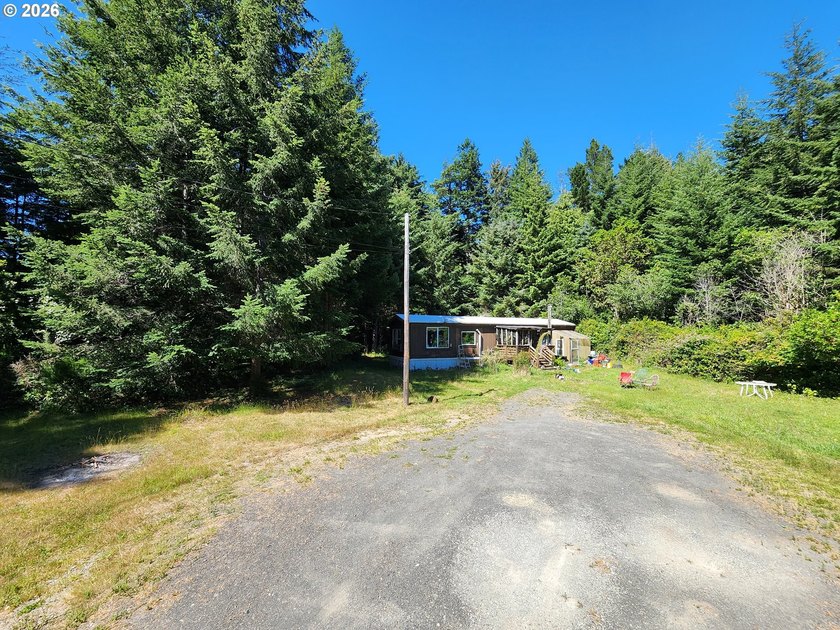 Escape to your own private retreat atop Hensley Hill! Nestled on - photo 10