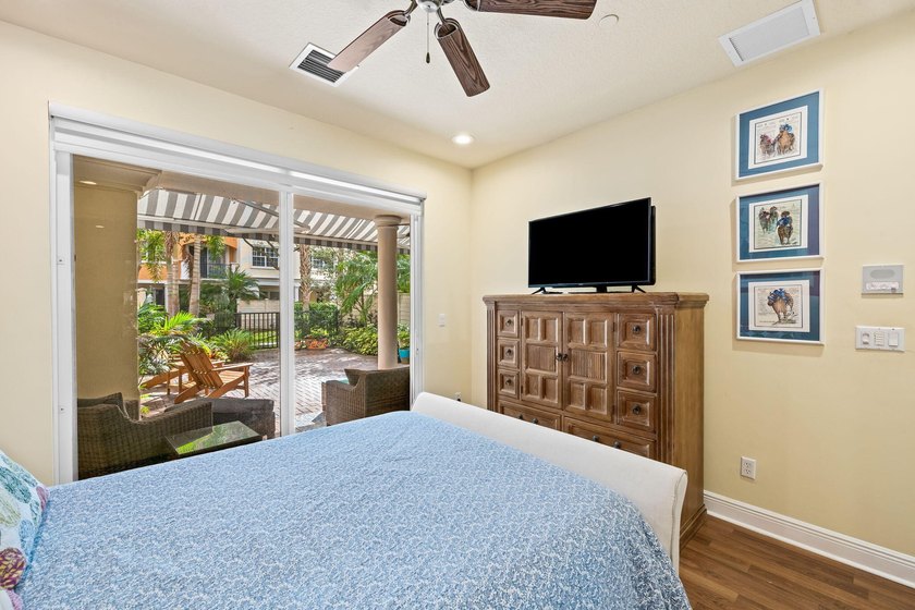 Welcome to this beautifully appointed, modified Bellavita model - photo 3