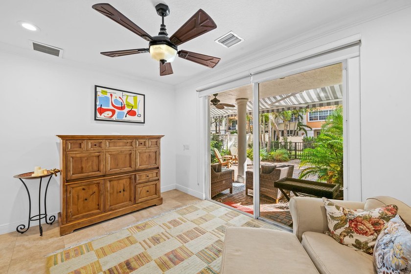 Welcome to this beautifully appointed, modified Bellavita model - photo 5