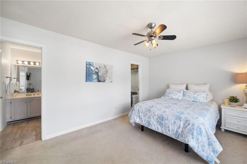 Enjoy effortless one-level living at Carmel by the Lake - photo 19
