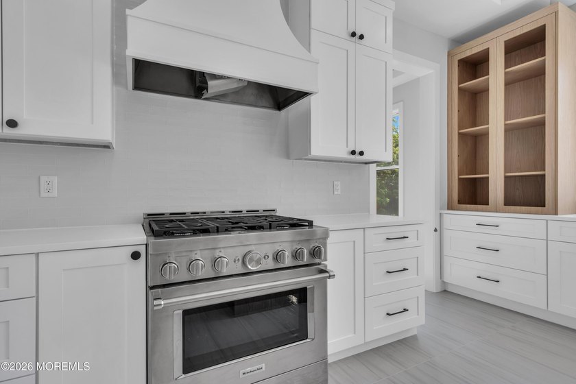 Welcome to The Baron Model. A luxurious home to be built in the - photo 21
