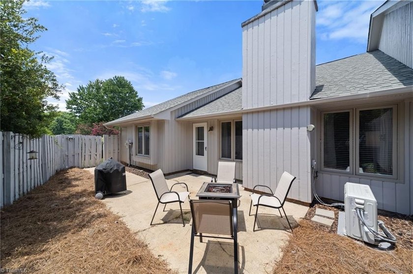 Enjoy effortless one-level living at Carmel by the Lake - photo 24