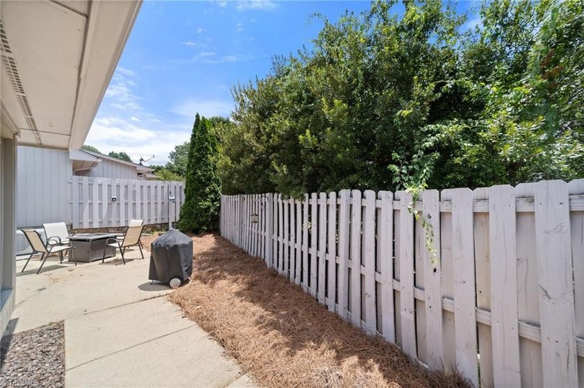 Enjoy effortless one-level living at Carmel by the Lake - photo 25