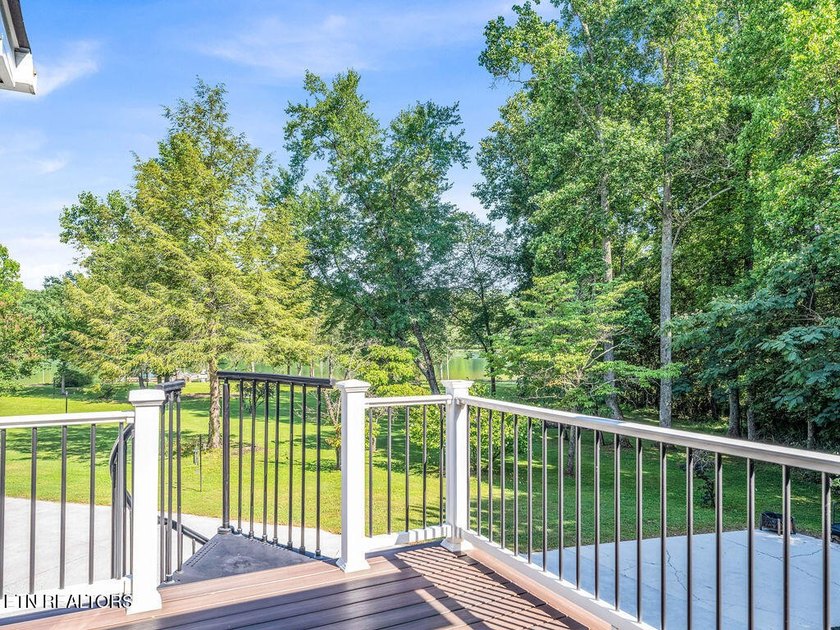 Welcome to 281 Cottage Drive, where classic lakefront living - photo 22