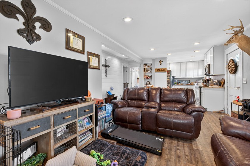 Horse farms of this size and setup are hard to find. Situated on - photo 23