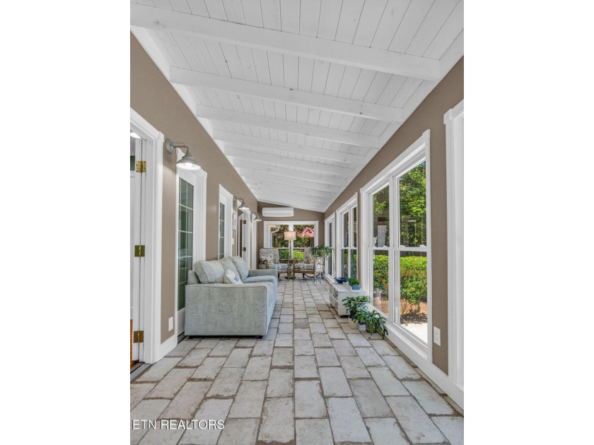 Welcome to 281 Cottage Drive, where classic lakefront living - photo 31