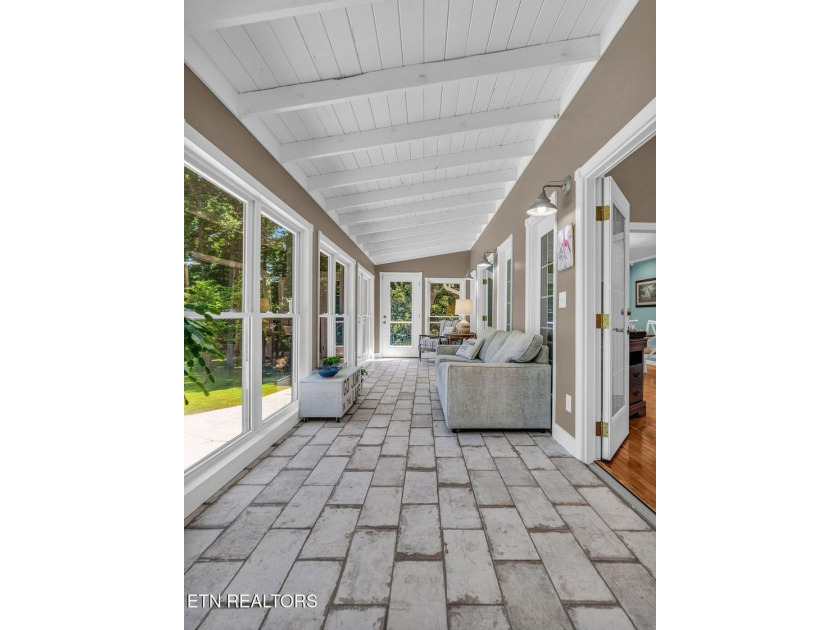 Welcome to 281 Cottage Drive, where classic lakefront living - photo 33