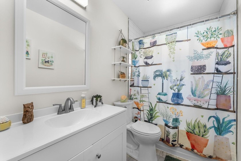 Beautifully maintained 3-bedroom, 2-bathroom home located in the - photo 16