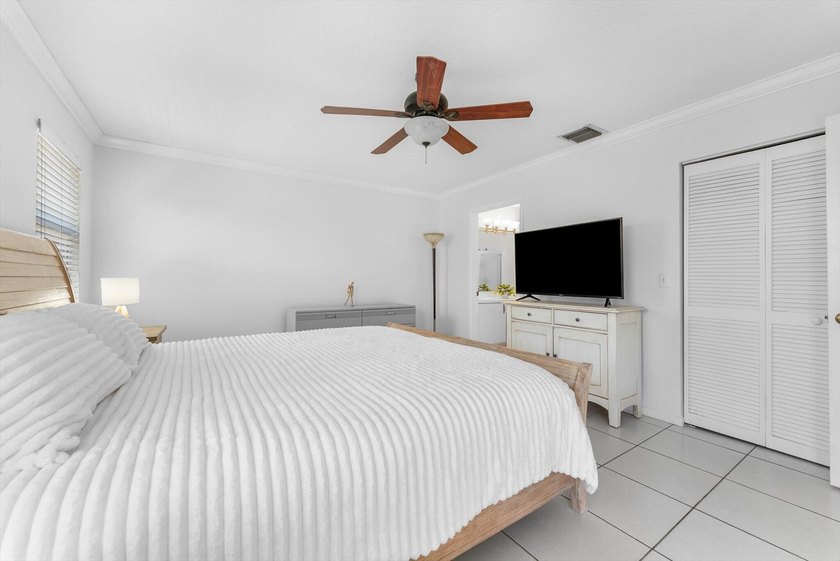 Beautifully maintained 3-bedroom, 2-bathroom home located in the - photo 20