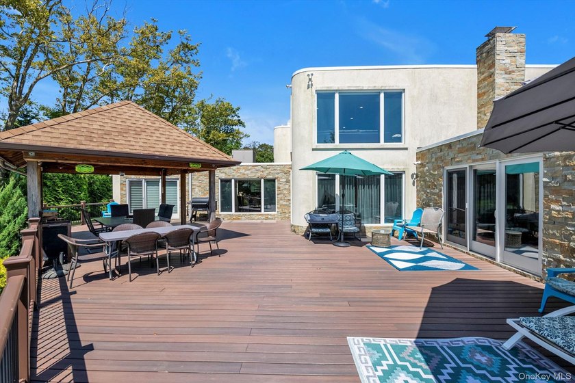 Welcome to This Totally Renovated 5 Bedroom, 4.5 Bath - photo 24