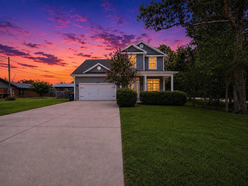 Welcome to a home that's built for making memories. Perfectly - photo 35