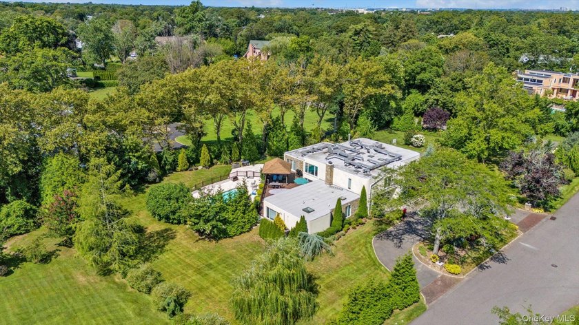 Welcome to This Totally Renovated 5 Bedroom, 4.5 Bath - photo 42