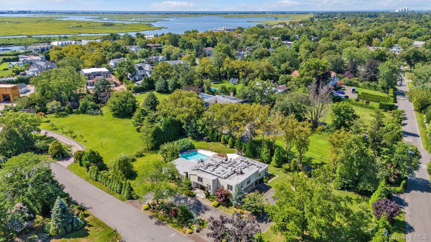 Welcome to This Totally Renovated 5 Bedroom, 4.5 Bath - photo 44