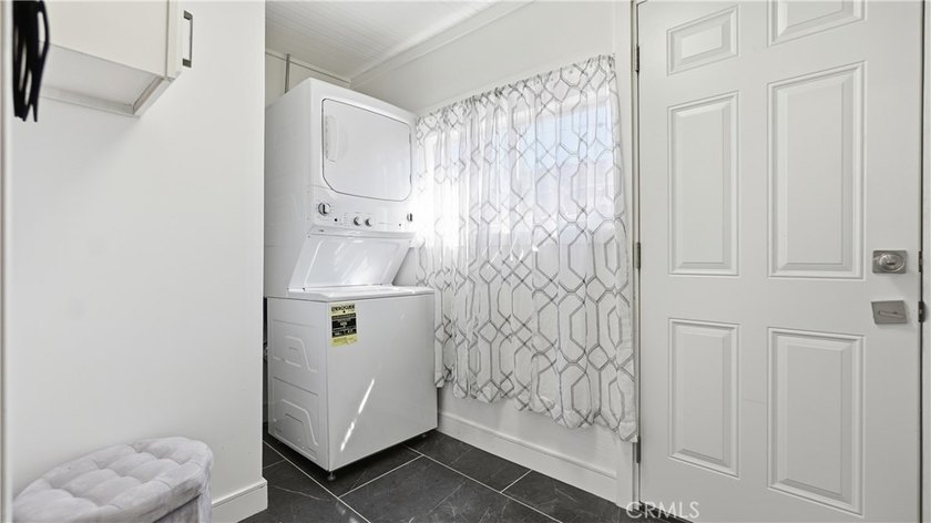 Rare opportunity to own two separate homes on one spacious and - photo 15