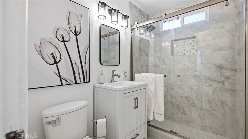 Rare opportunity to own two separate homes on one spacious and - photo 34