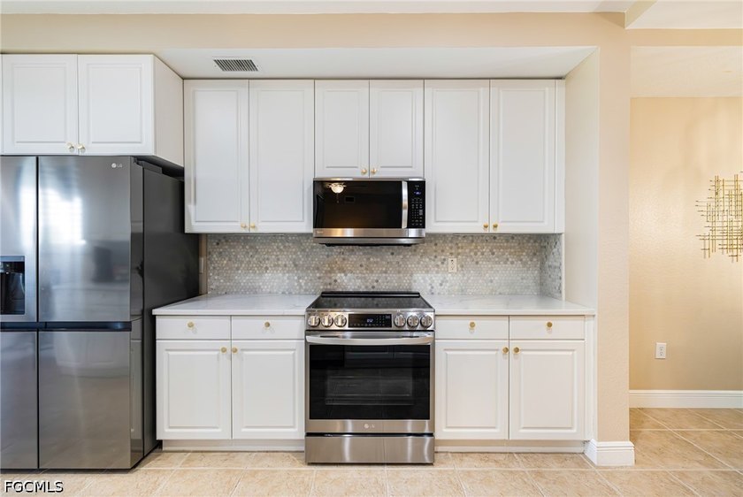 Step into this beautifully updated, bright &amp; airy Condo, located - photo 11