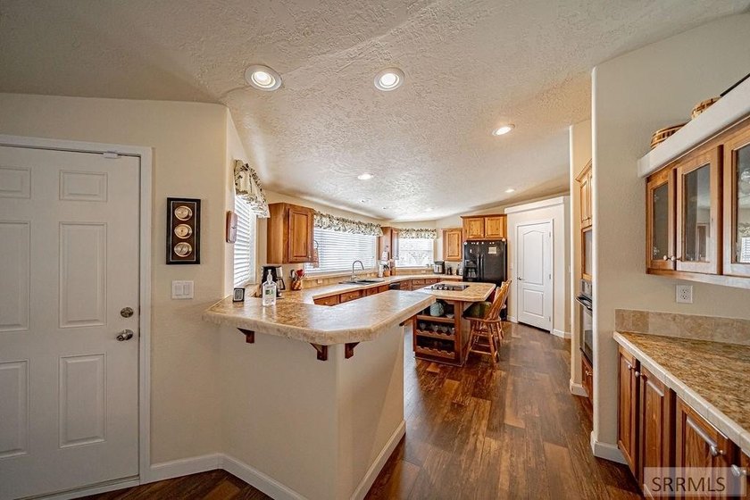 *$5,000 towards lot rent* Welcome to this impeccable 3-Bedroom - photo 13