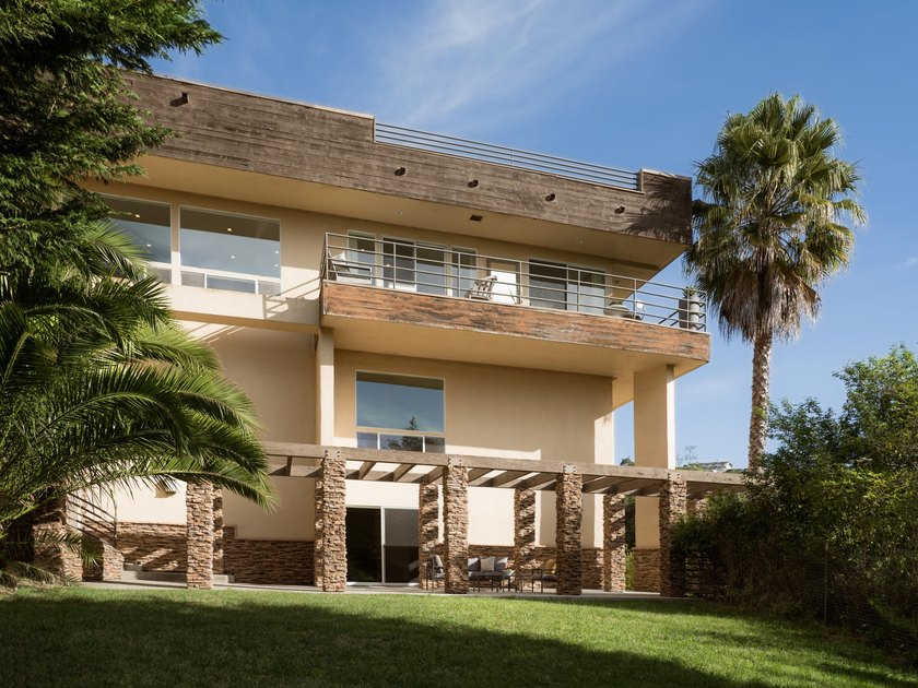 Perched atop the coveted Eucalyptus Hill neighborhood, this - photo 26