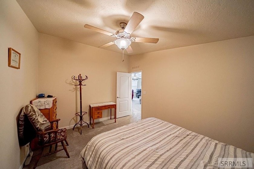 *$5,000 towards lot rent* Welcome to this impeccable 3-Bedroom - photo 34