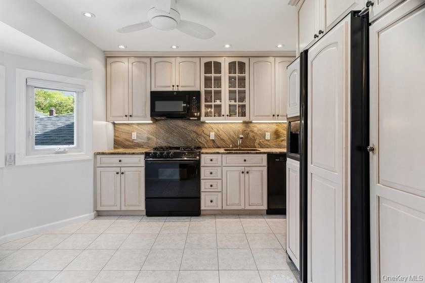 ***GPS USE NORTH MASSAPEQUA*** Welcome to Viceroy Estates! - - photo 12