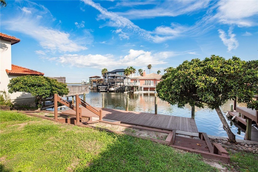 REDUCED AGAIN!!! BY UNMATCHED MARGINS, THIS WATERFRONT LOT IS - photo 4