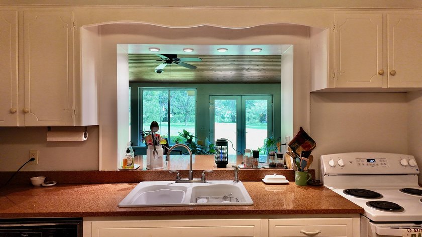 Welcome to this spacious 4,048-square-foot home at 192 Sunset - photo 29
