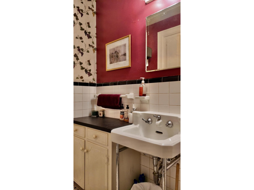 Welcome to this spacious 4,048-square-foot home at 192 Sunset - photo 33