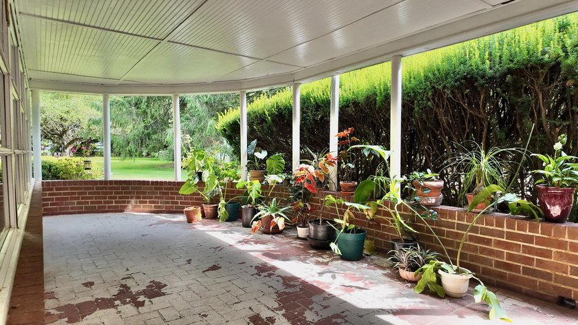 Welcome to this spacious 4,048-square-foot home at 192 Sunset - photo 38