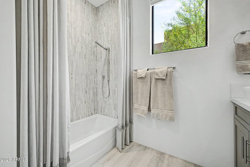 Desert elegance meets modern comfort in this exceptional 2019 - photo 31
