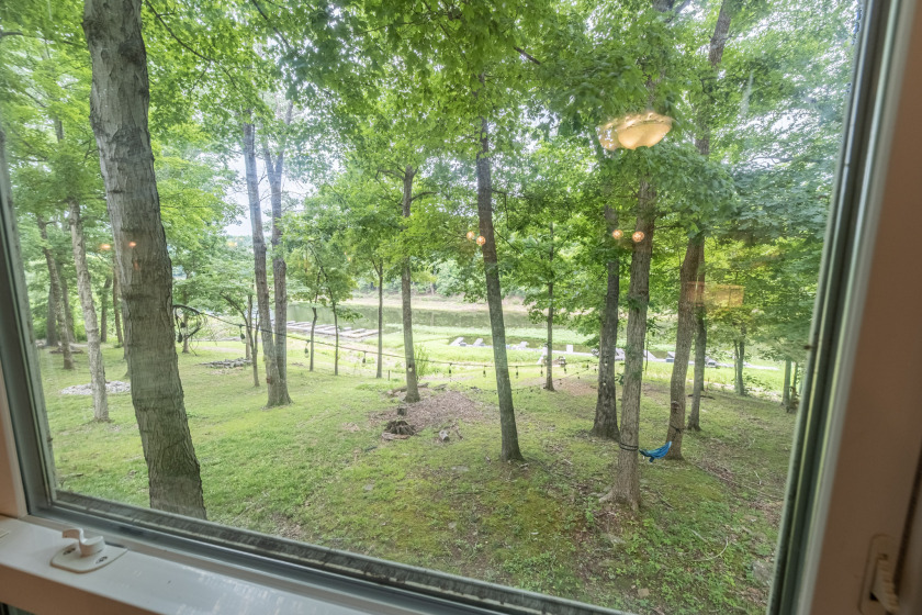 2 Docks, Great View, Big sunroom with a garage! - photo 33
