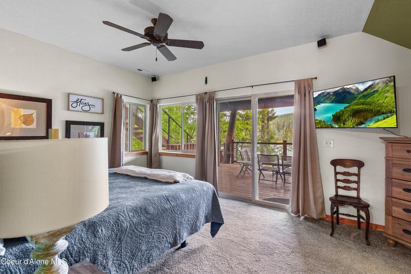SPECTACULAR HOME IN BEAUTIFUL ROCKFORD BAY, ''NO WAKE ZONE - photo 14