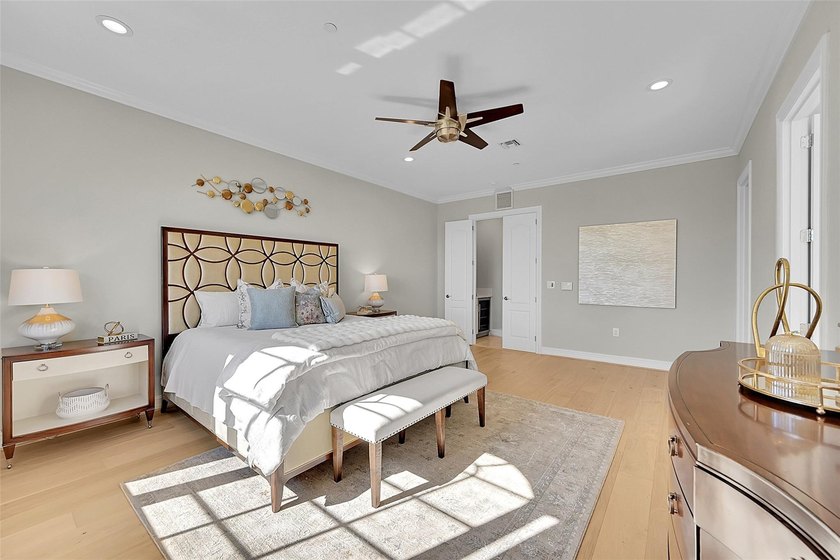 Luxury waterfront living with direct ocean access and no fixed - photo 16