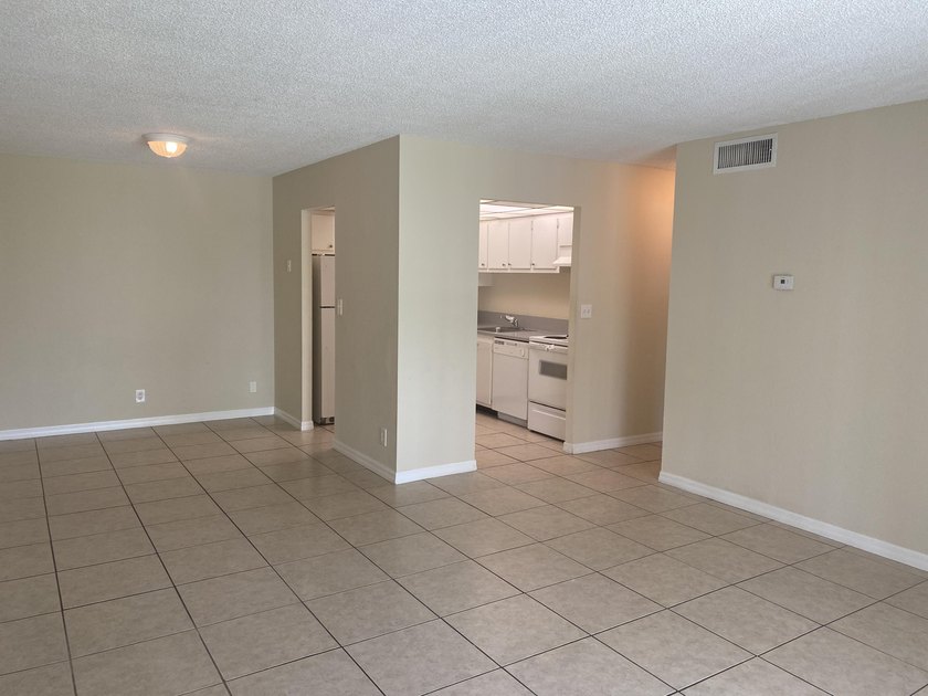 Calling INVESTORS - price to sell ! Bright and spacious 1 - photo 3