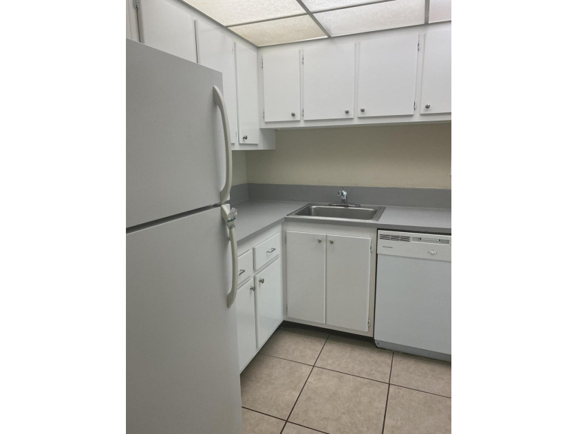 Calling INVESTORS - price to sell ! Bright and spacious 1 - photo 8