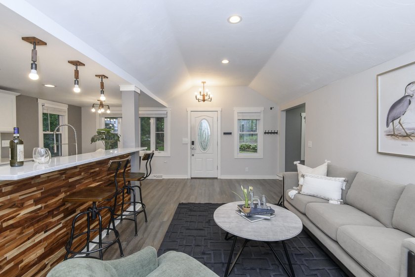 Charming remodeled 3BR/2BA Ranch w/ partially finished walkout - photo 10