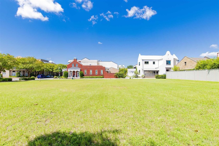 Rare opportunity to own a vacant lot in the highly sought-after - photo 3