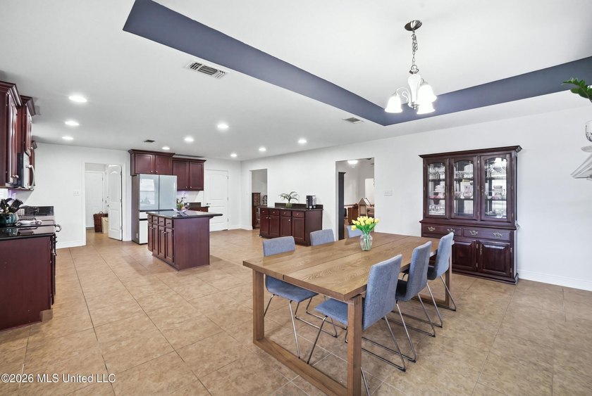 Space, comfort, and versatility come together in this - photo 25