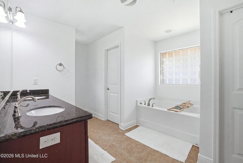 Space, comfort, and versatility come together in this - photo 37