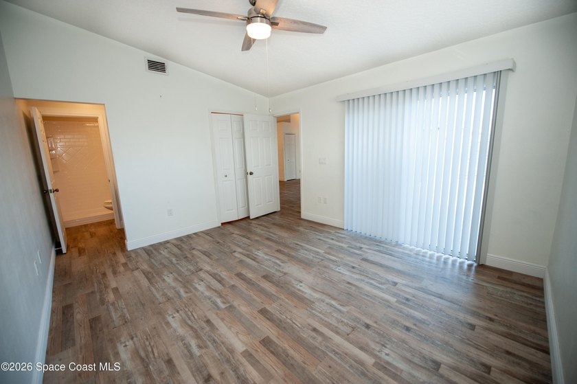 NEW AC!!! NEW PLUMBING!! FRESHLY PAINTED!!!! ASSOCIATION FEES - photo 9