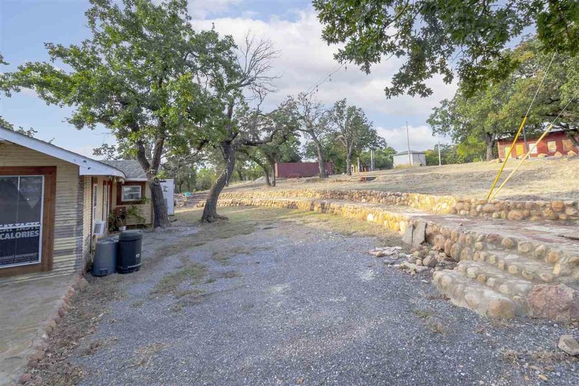Amazing Medicine Park opportunity! This little piece of Medicine - photo 2