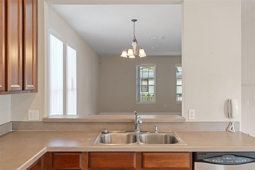 Under contract-accepting backup offers. Back on the Market! - photo 12